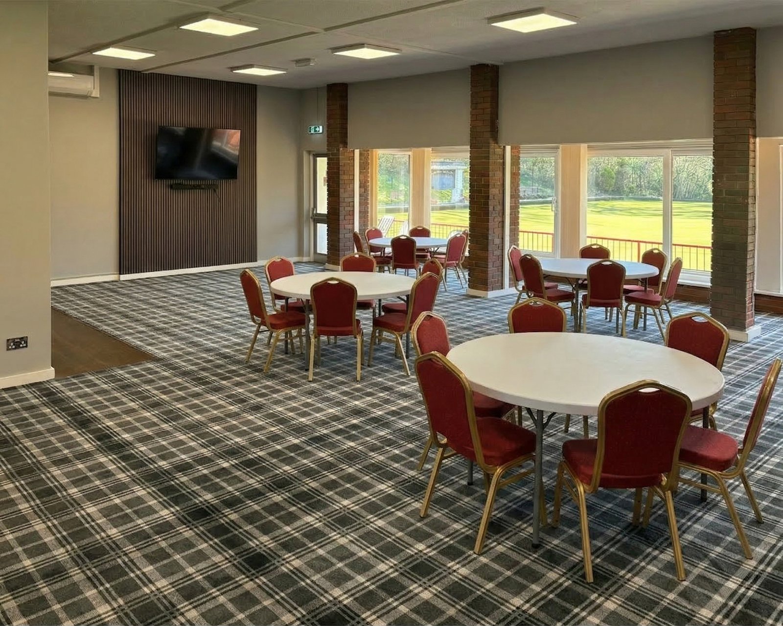 millwood-bc-interior-1-with-tale-and-chairs-1